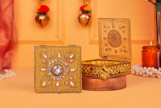 Zarina Box