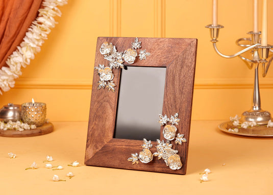 Regalia Frame